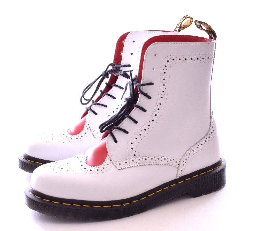 Dr Martens Bentley II Heart Brogue White Ankle Boots Size 10 EUC