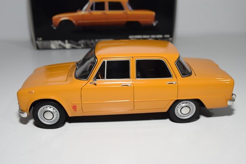 B7 1:18 MINICHAMPS 180 120900 ALFA ROMEO GIULIA 1300 SUPER AMARILLO OCRE NUEV... - Imagen 2 de 18