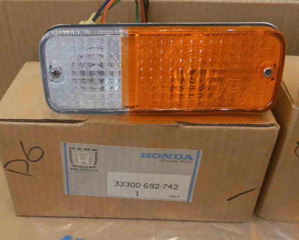 Par de luces intermitentes delanteras originales Stanley 041‐7235 L&R Honda 1978‐1982 NOS Foto 2 de 4