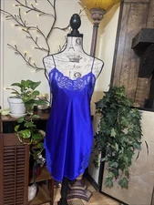 Fantasies by Morgan Taylor silk camisole small Electric Blue/ Royal Blue