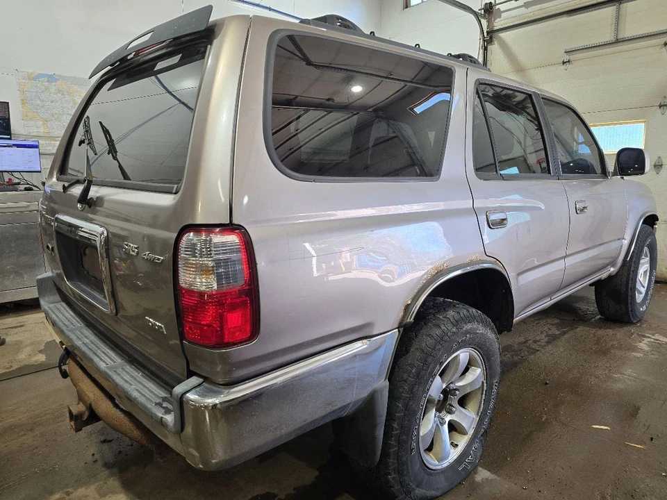 Passenger Quarter Glass With Antenna Privacy Tint Fits 96-02 4 RUNNER 627850 Foto 4 de 4