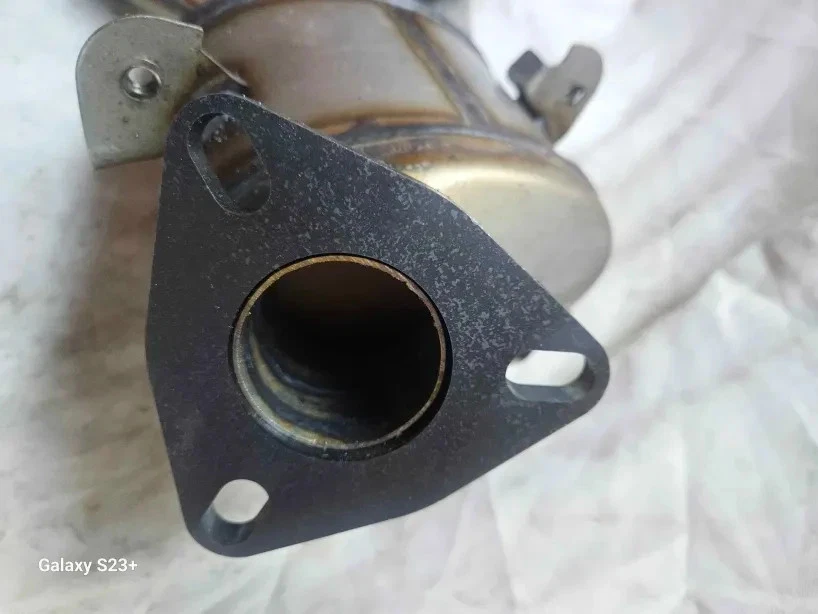 Conversor catalítico Chevy Cruze Sonic 1.8L 2011-2017 25194986 - Imagem 2 de 3