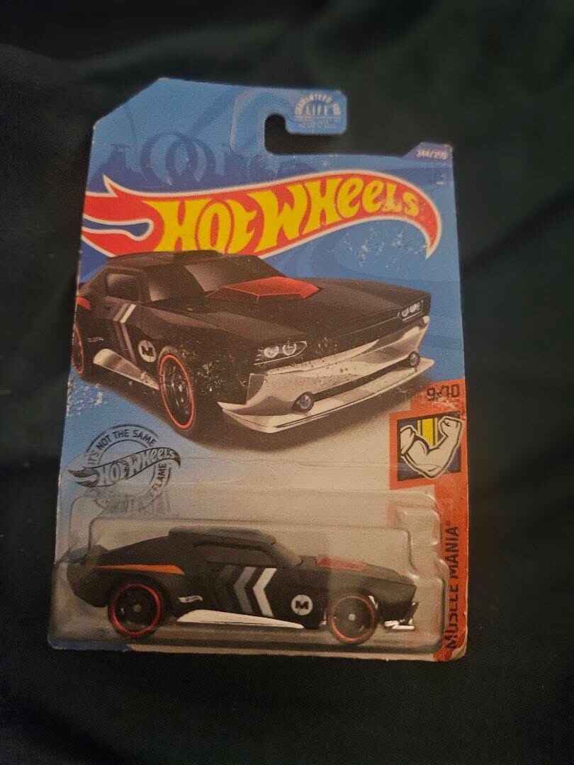 Hot Wheels 2009  Volkswagen Thing Orange Type 181 1:64 Diecast Car