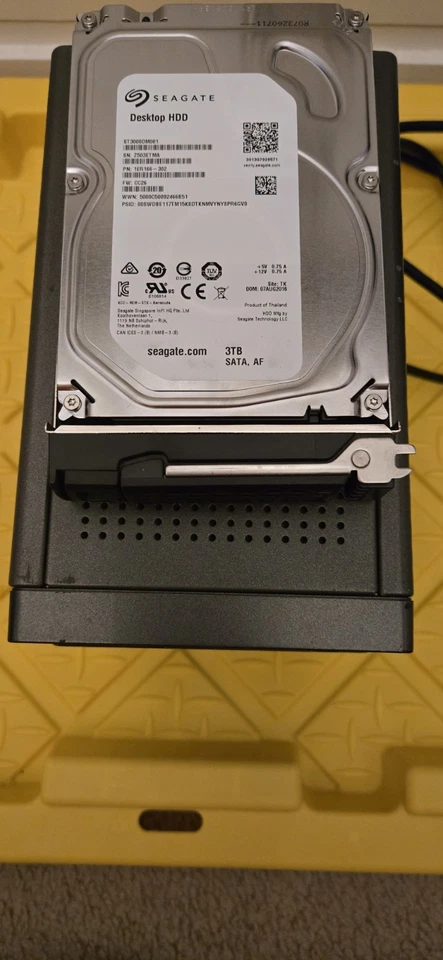 Netgear ReadyNAS - Image 4 of 4