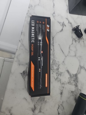 LED Magnetic Pick Up Tool - BIIB Model: SH101-BK-SET
