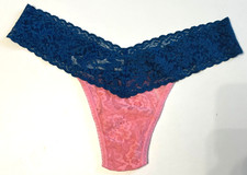 Hanky Panky ONE SIZE Low Rise Signature Lace Thong Panty NWOT Pink / Blue