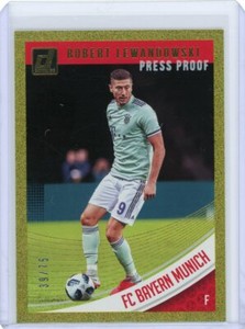 2018-19 Donruss Soccer Gold Press Proof #17 Robert Lewandowski #39/75