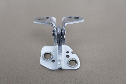 2022-2023 Jeep Grand Wagoneer Front Right Upper & Lower OEM Door Hinges (White) - Picture 9 of 24