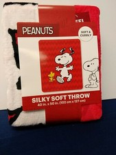 Peanuts Snoopy Silky Soft Throw 40X50 Inches Red
