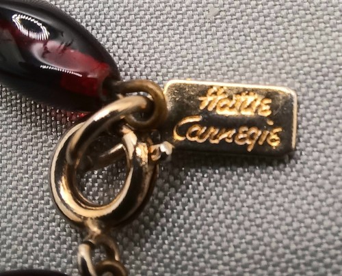 Hattie Carnegie Signed Necklace Flapper Length Red & Black Glass w/Gold 56" - Picture 4 of 7