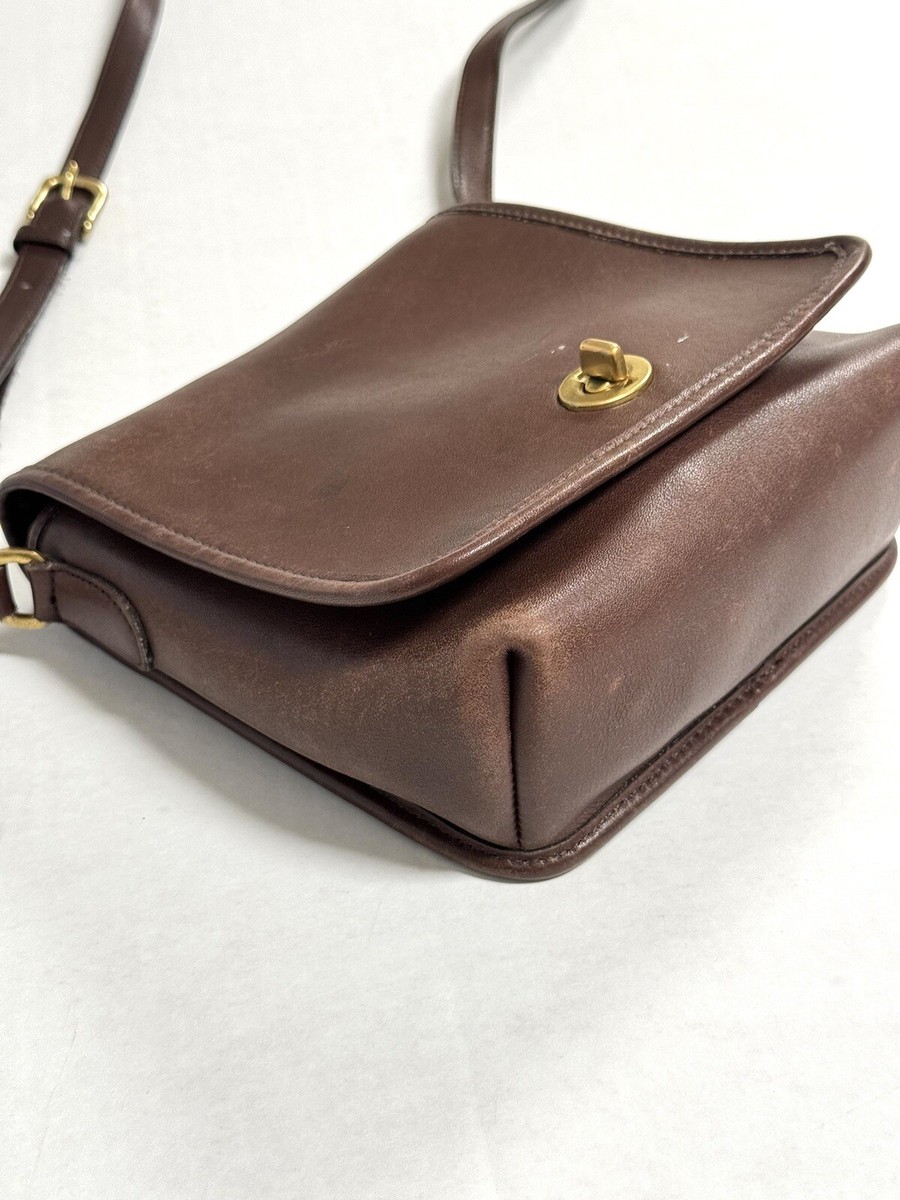 Vintage COACH Companion Flap Crossbody Bag 9076 Brown Leather Turn