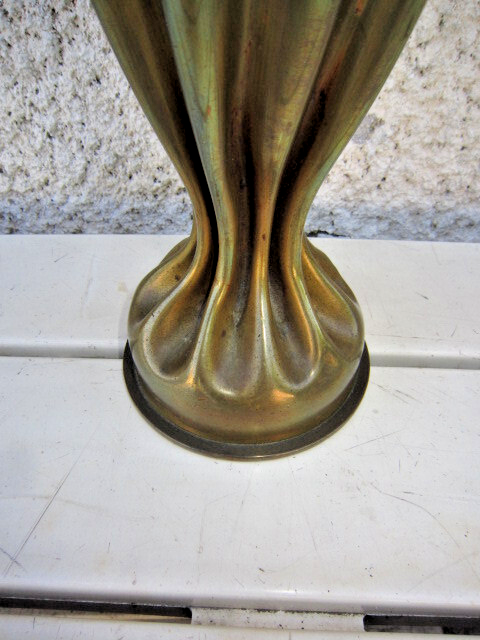 Lampe Douille D'obus Transformée – Métal Et Bois – Gris – Vintage – Fonctionnelle