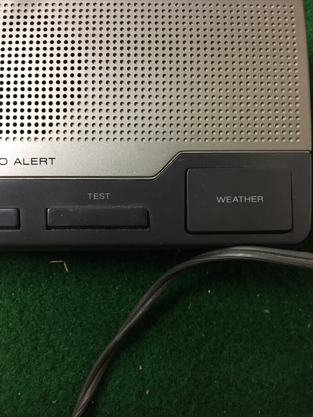 Radio shack Crystal Controlled Weather Alert Radio No 12240 vintage
