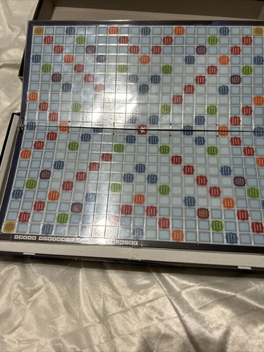 VTg Super Scrabble Deluxe Edition Rotating Game Board W/raised Grid #1105 - Picture 8 of 10