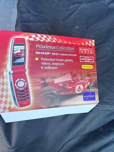 Sharp 902 Ferrari edition Locked Phone Rare collectors - Afbeelding 3 van 4