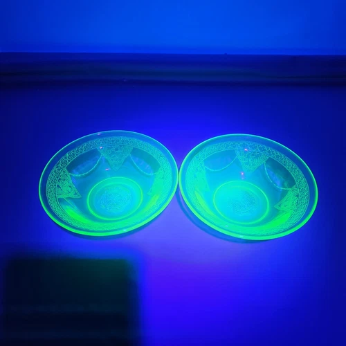 (2)Vintage Uranium Glass Georgian Love Birds Federal Depression Cereal/Soup Bowl