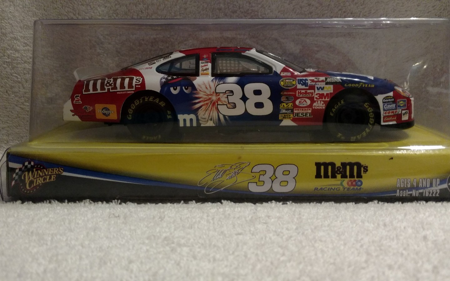 Elliott Sadler #38 M&M's Daytona 2004 Elite 1/24 - Nascar Diecast Collection