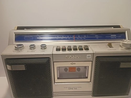 Sony STEREO CASSETTE-CORDER Vintage Boom Box Silver CFS-43 Tested