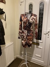 Prettylittlething chocolate abstract print bodycon stretch zip through dress 