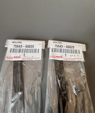 Genuine Toyota Land Cruiser 98-07 Windshield Reveal Molding Rh Lh 75543-60020 2 Genuine Toyota Land Cruiser 98-07 Windshield Reveal Molding Rh Lh 75543-60020 2