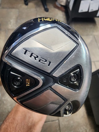 Honma TOUR WORLD TR21 18° 5W Fairway wood. Great condition with new headcover