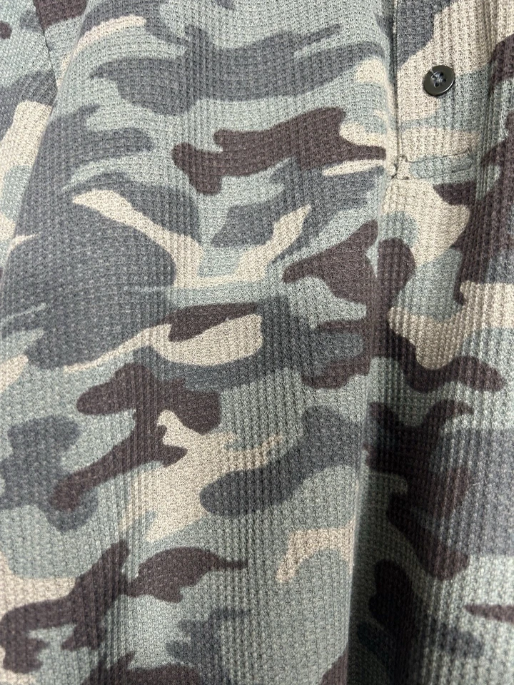 Camisa Joe Boxer Para Hombres Camuflada Y2K Waffle Térmica Henley Dexter Kill Ejército Punk Talla L Foto 4 de 4