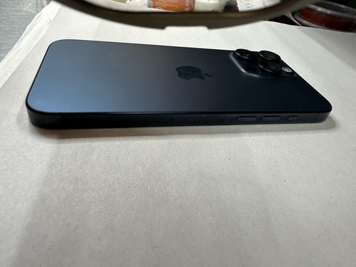 iphone 15 pro max 256gb niebieski tytan - Zdjęcie 2 z 5