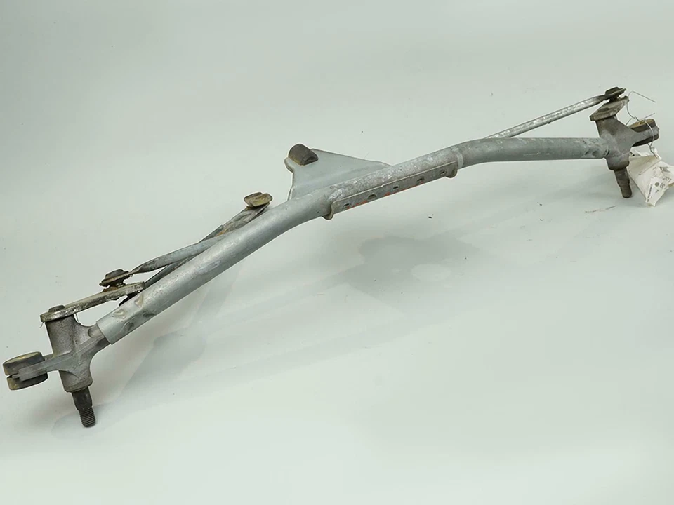 2004 - 2012 Chevrolet Colorado Windshield Window Linkage Transmission Front - Image 3 of 4