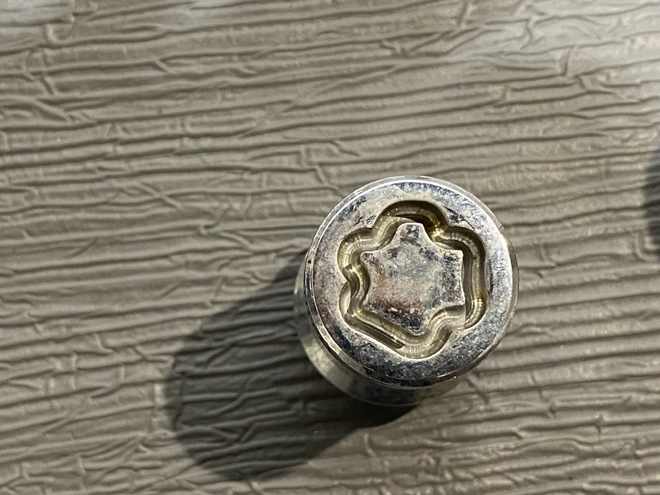 🔅 Juego de tuercas y bloqueo de rueda Ford Fusion SE HYBRID 2018 2,0 L 4 ruedas OEM Foto 2 de 4