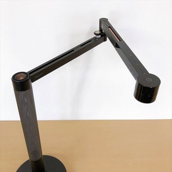 Dyson Solarcycle Morph Desk Lamp CD06 Black Used Tested Very Dyson Solarcycle Morph Desk Lamp CD06 Black Used Tested Very