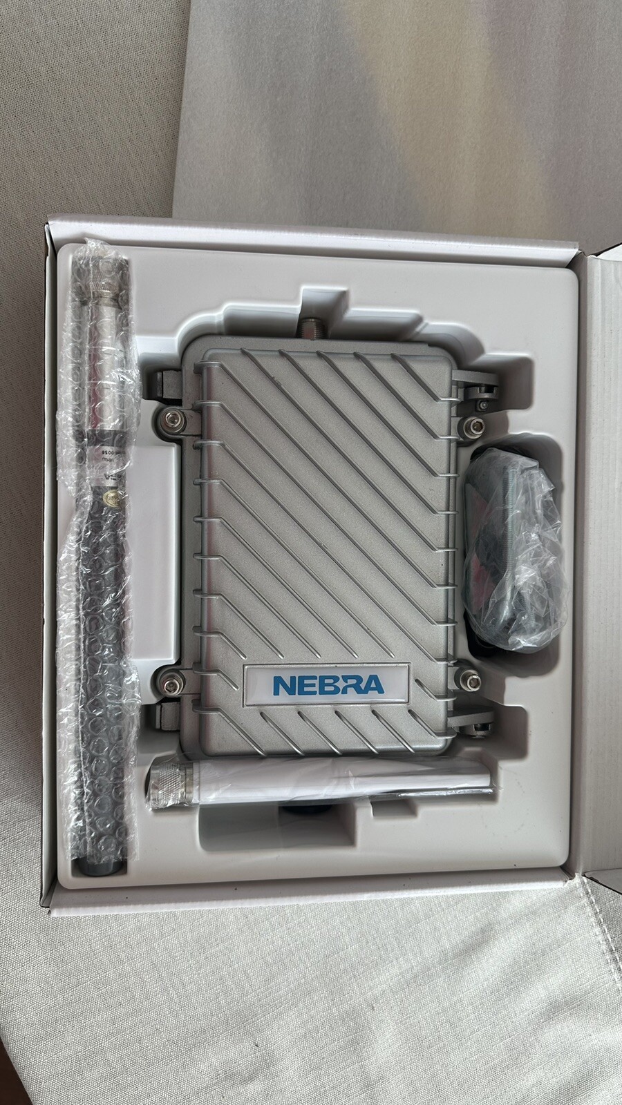 Nebra HNT outdoor hotspot miner EU868 - 868MHz, Helium, new, unopened, in hand