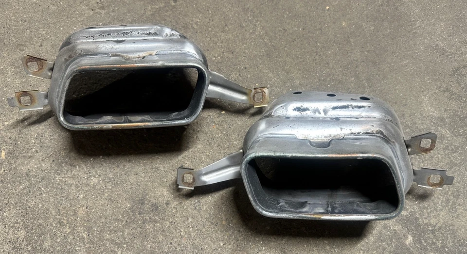 Juego de puntas cromadas silenciador de escape trasero izquierdo y derecho BMW 750li 2013 fabricante de equipos originales Foto 2 de 4