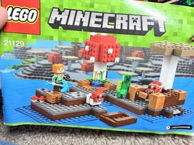 LEGO Minecraft 21129 The Mushroom Island - Nearly Complete w/ Manual - SEE PICS