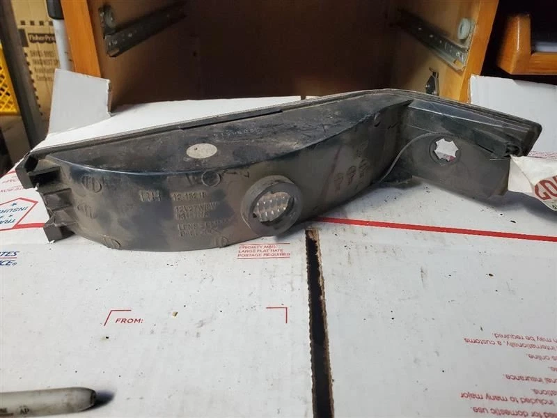 Luz de estacionamiento/esquina de pasajero debajo de los faros se adapta a 97-98 Grand Cherokee 565958 Foto 2 de 2