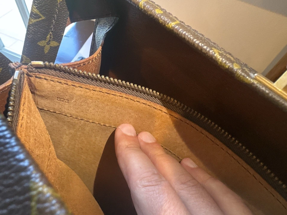 Estuche de tren Louis Vuitton vintage con monograma 1983 sello de taller francés raro raro Foto 4 de 4