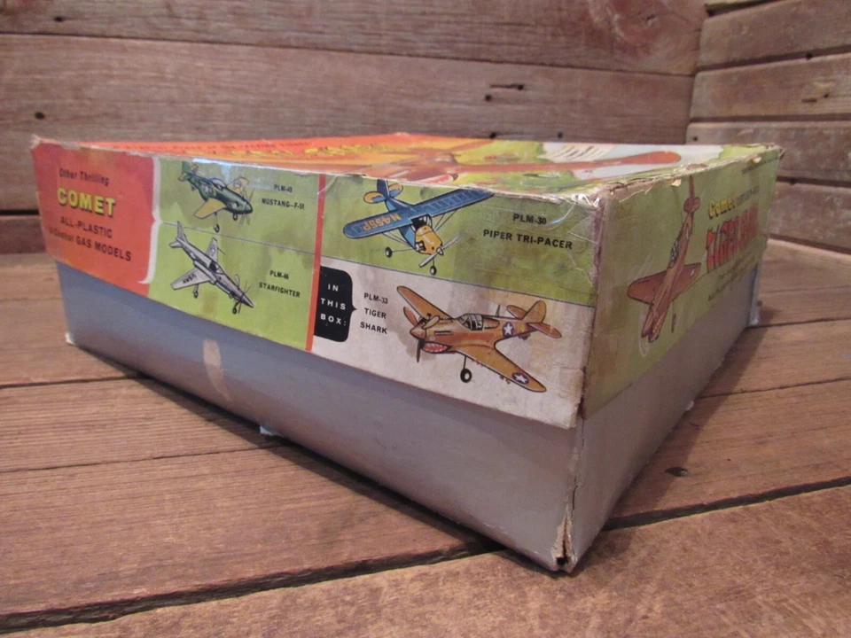 Vintage COMET CURTISS P-40 D TIGER SHARK GAS ENGINE MODEL AIRPLANE W/BOX - PARTS - Image 3 of 4