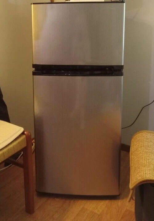 2023 Insignia 4.3cu ft. Compact (top) Freezer Refrigerator! NS-CF43SS9, Pickup - Image 2 of 4