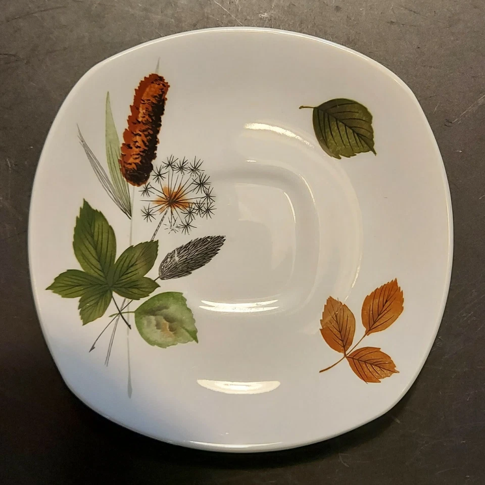 Midwinter Stylecraft Riverside - fashion shape - sold individually 1960s - Image 2 of 4