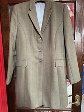 Ladies Magee Cheltenham Coat Size 16. Brand New.