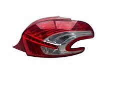 Feu arrière Peugeot 208