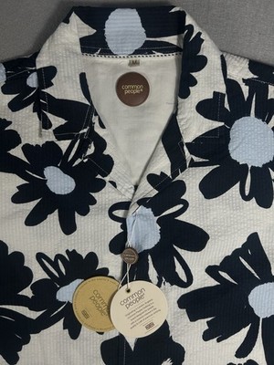 Common People Men s Medium Floral Shirt Navy Blue White Short Sleeve Button Up
