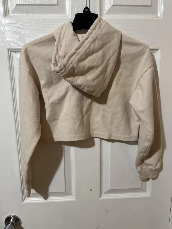 Bershka 连帽衫女式小号米色短 Flim Flam 图形袋鼠口袋 — 第 3/4 张图片