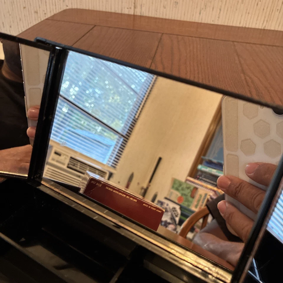 Vintage 1980's Cosmetic &Jewelry Organizer, Shiny Garden  & 3-way Mirror in box - Image 3 of 4