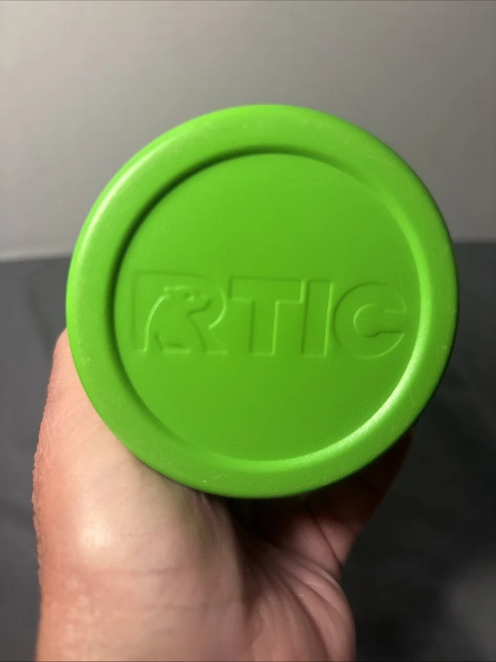 Botella de agua aislada al vacío RTIC 26 oz - verde rana árbol Foto 4 de 4