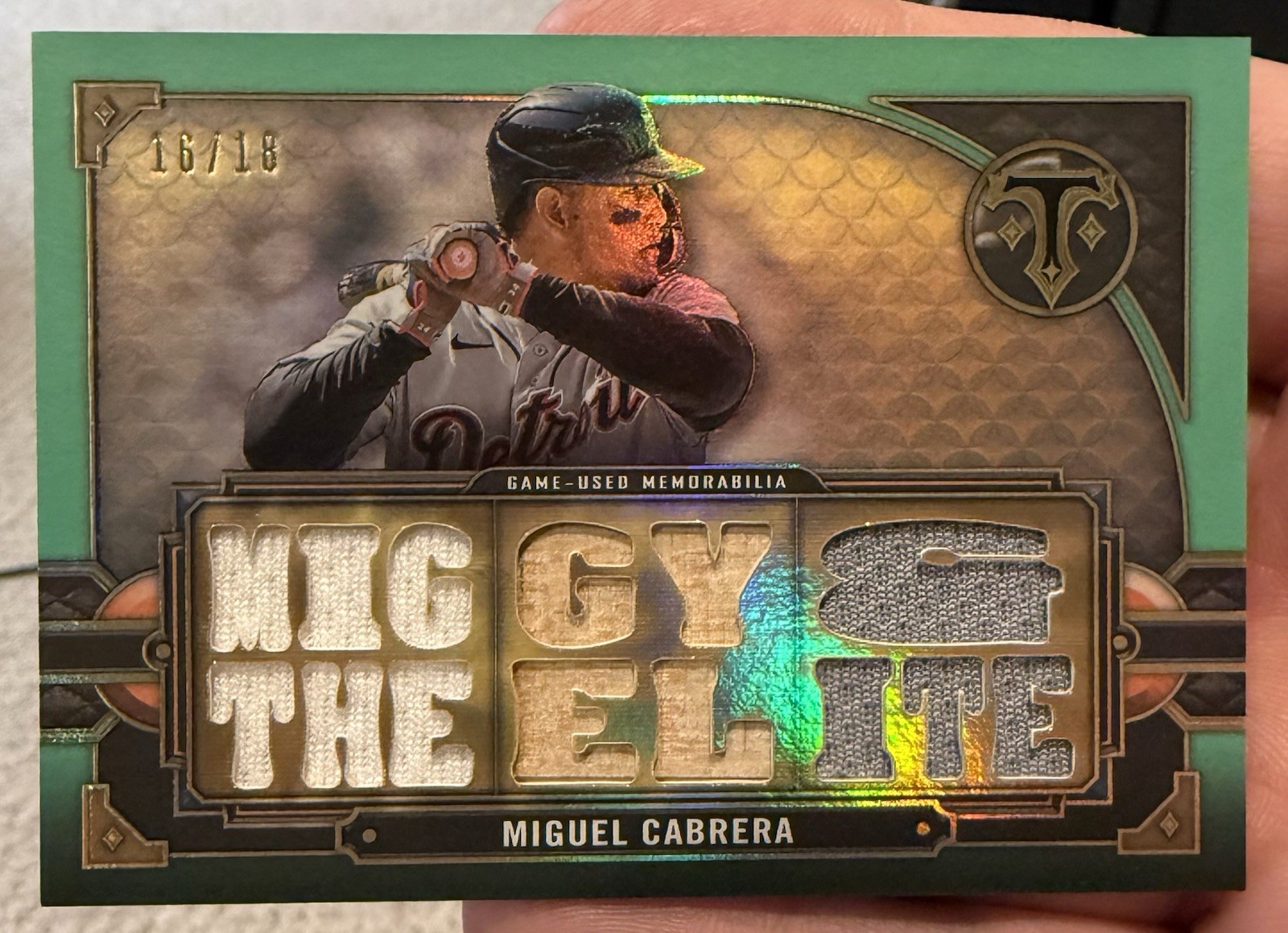 Miguel Cabrera 2022 Topps Tribute Triple Game Used Jersey & Bat Relic /18 view 1
