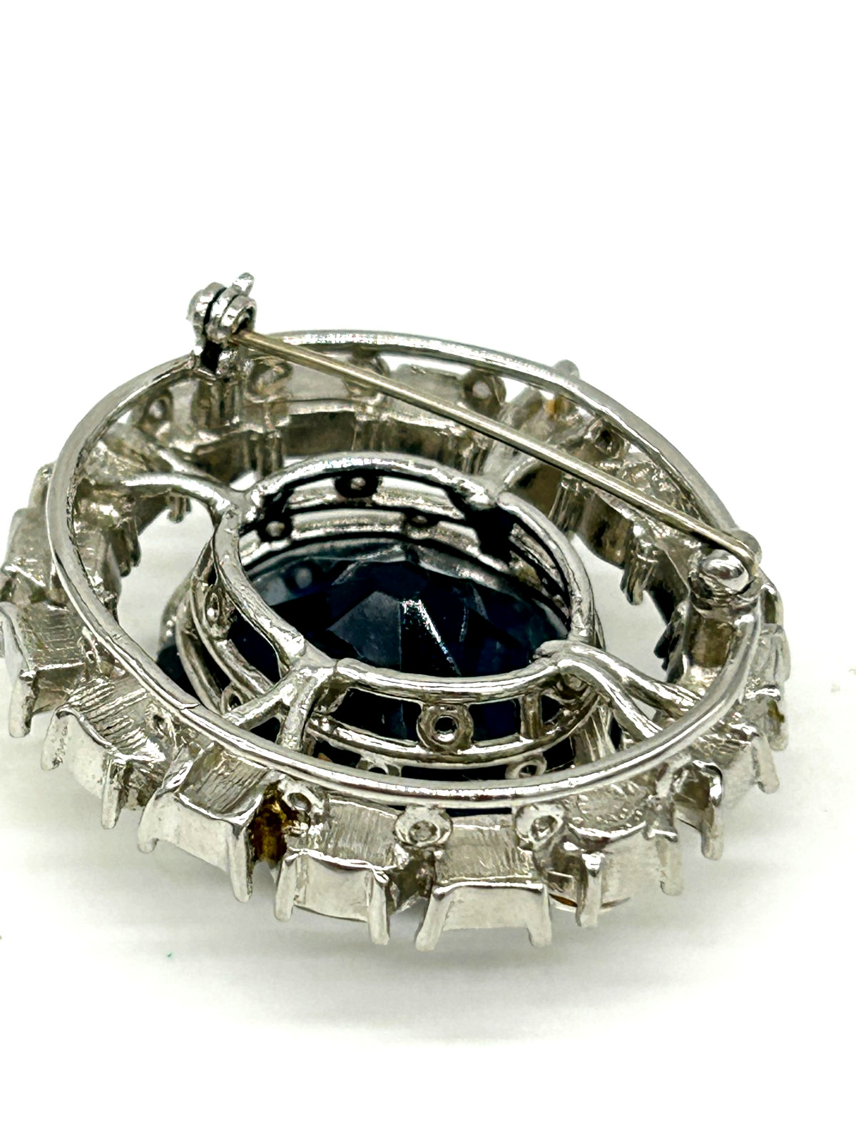 Smithsonian Museum Hope Diamond Replica Blue Faceted Oval Crystal Brooch Pin