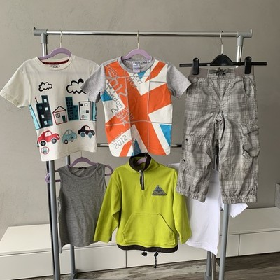 Jungen Bekleidungspaket Alter 4-5 Mix Tshirt Hose Fleece Adidas verschiedene Marken