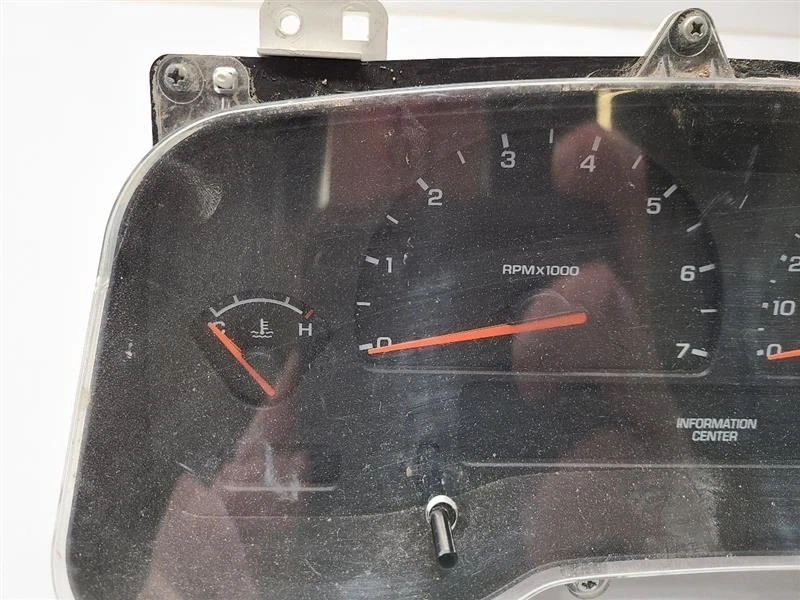 2004 04 DODGE DAKOTA SPEEDOMETER - Image 2 of 4