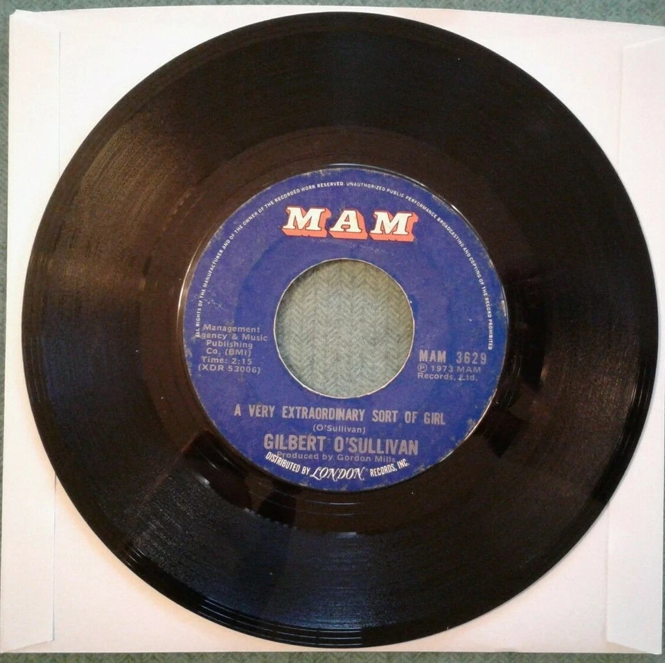 Gilbert O'Sullivan "Get Down / A Very Extraordinary Girl" 7" 45 rpm MAM 3629 - Imagem 2 de 2