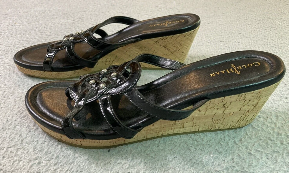 Женские сандалии Cole Haan 8 М черные пробковые на танкетке лакированная кожа с ремешками стринги D41526 - Изображение 4 из 4